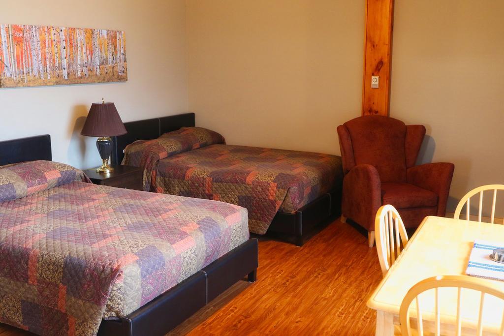 Auberge Motel 4 Saisons Блан-Саблон Екстериор снимка